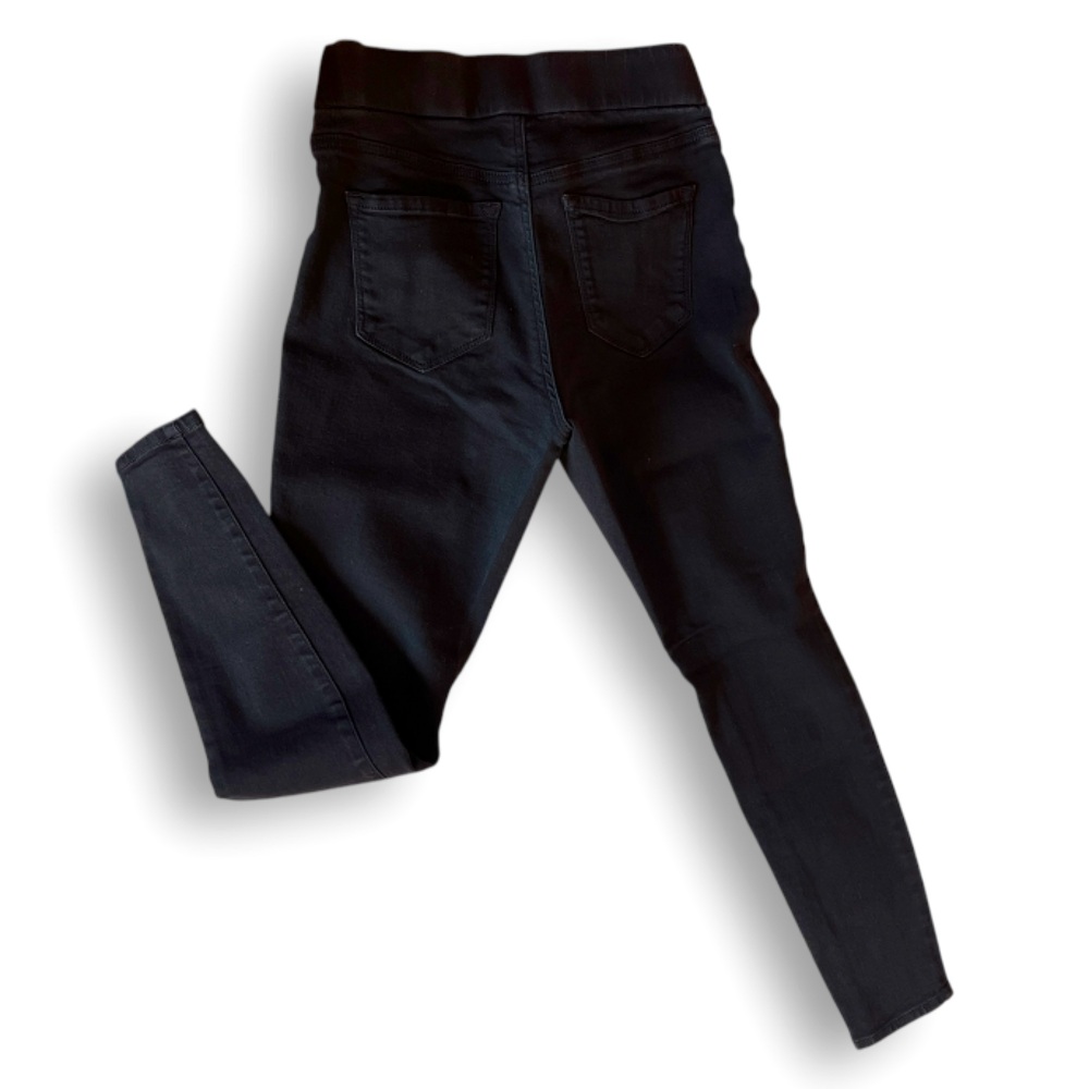 Nine West Heidi Pull-on Skinny jeans. Size 6.